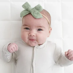 Bamboo Muslin Medium Bow in Jojoba