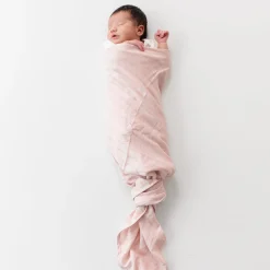 Bamboo Muslin Swaddle Blanket in Blush