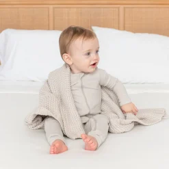 Chunky Knit Baby Blanket in Oat