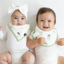 Cushy Bib in Wildflower