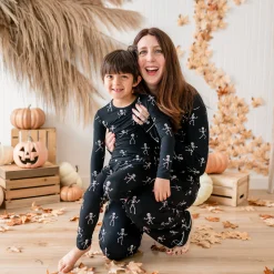 Long Sleeve Pajamas in Skeleton