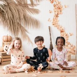 Long Sleeve Pajamas in Skeleton