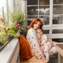 Long-Sleeved Women's Pajama Set in Bewitched