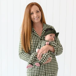 Long-Sleeved Women's Pajama Set in Gingham Fir