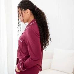 Long-Sleeved Women's Pajama Set in Burgundy with Cloud Trim