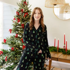 Long-Sleeved Women's Pajama Set in Twinkle Tree