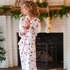 Long-Sleeved Women's Pajama Set in Santa Sleigh