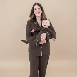 Long-Sleeved Women's Pajama Set in Espresso with Cloud Trim