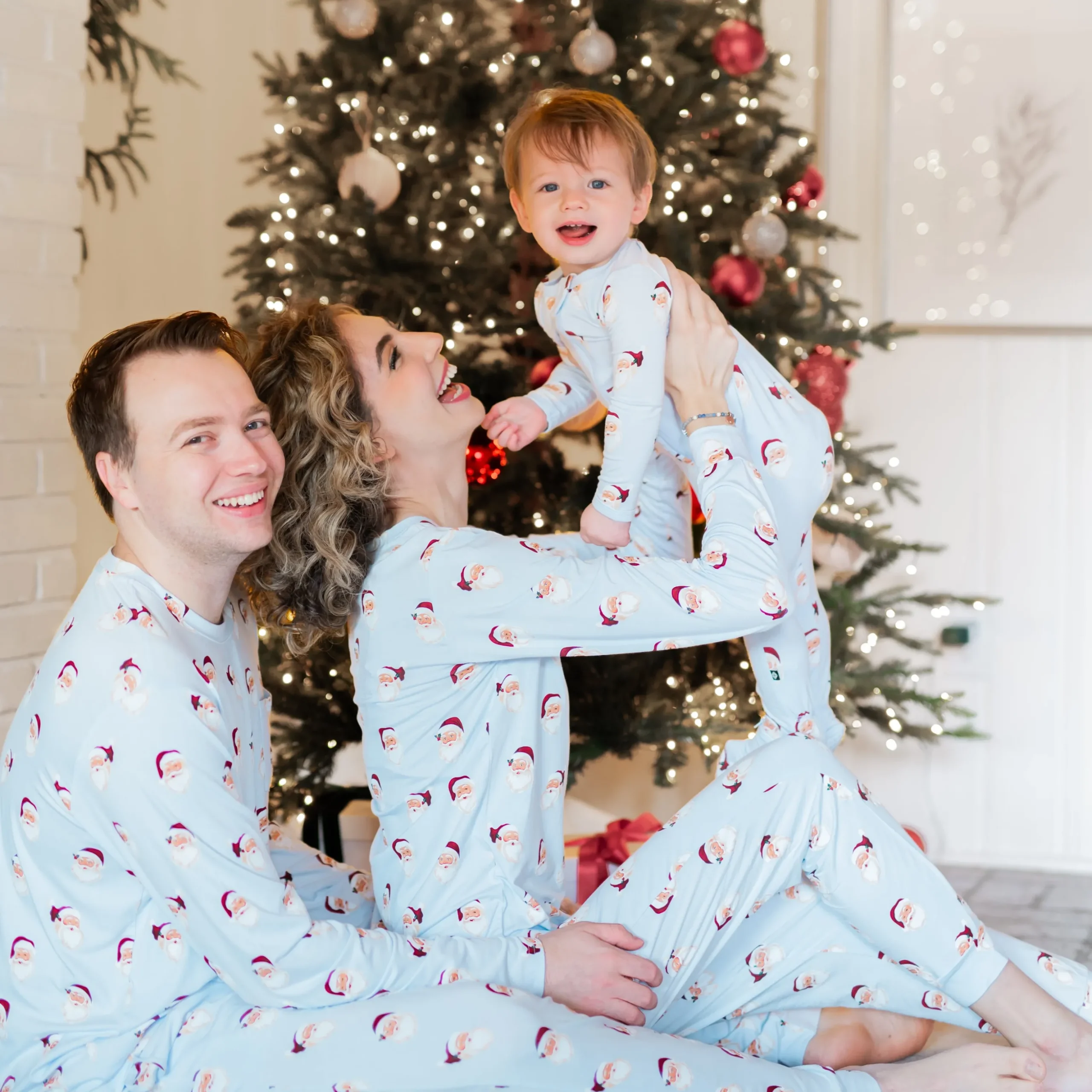 Men's Jogger Set in Vintage Santa