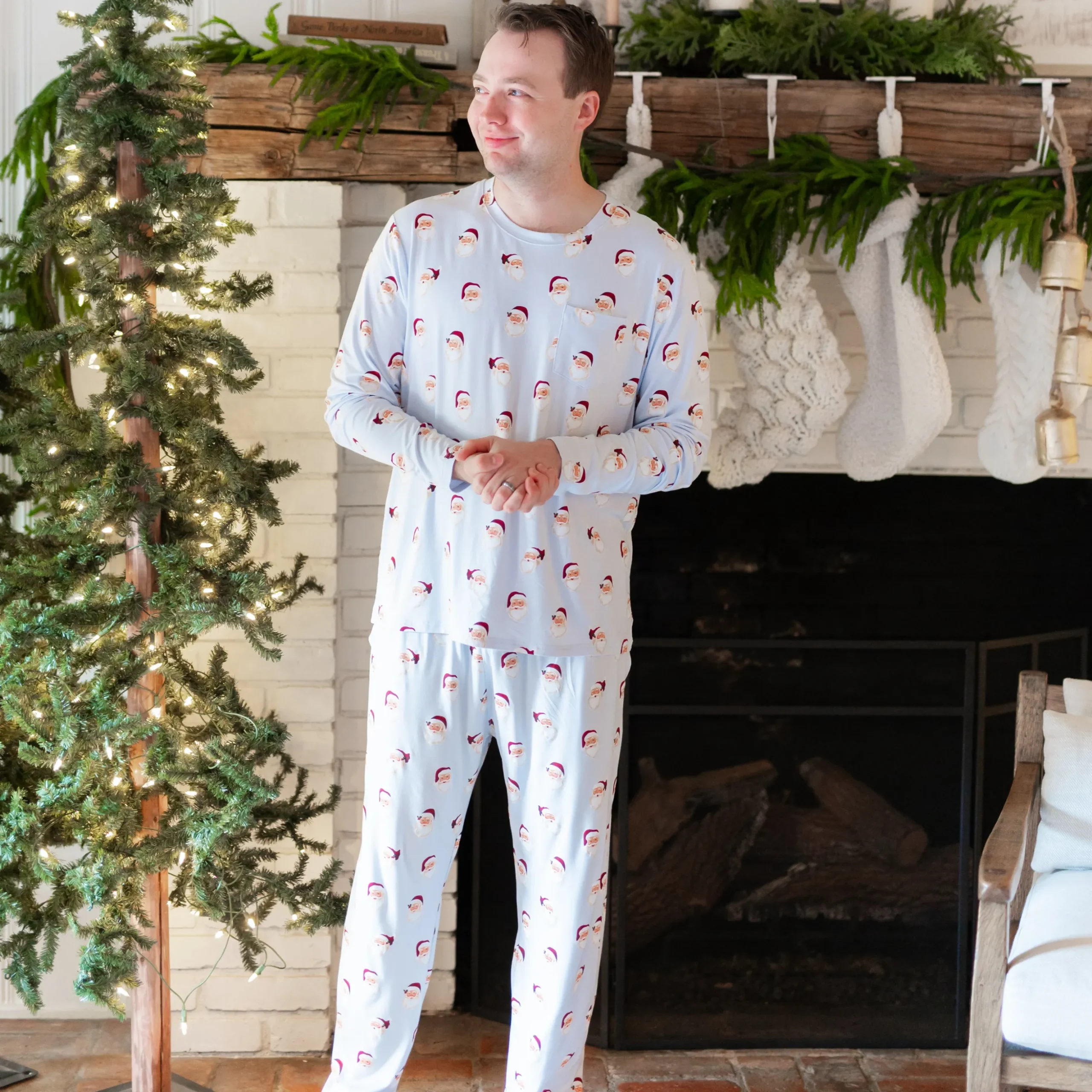 Men's Jogger Set in Vintage Santa