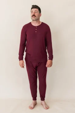 Men's Ribbed Henley Set in Burgundy