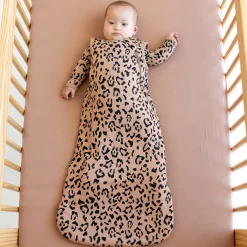 Sleep Bag in Latte Leopard 1.0