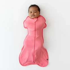 Swaddle Bag in Guava 0.5