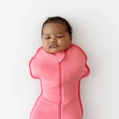 Swaddle Bag in Guava 0.5