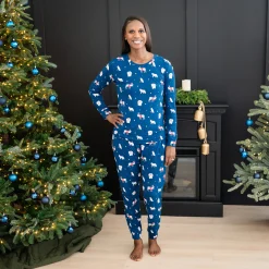Women's Jogger Pajama Set in Frosty Friends