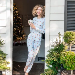 Women's Jogger Pajama Set in Vintage Santa
