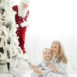 Women's Jogger Pajama Set in Vintage Santa