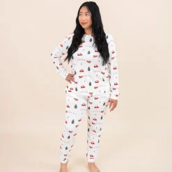 Women's Jogger Pajama Set in Santa Sleigh