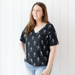 Women's Relaxed Fit V-Neck in Skeleton