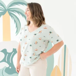 Women's Relaxed Fit V-Neck in Dew Surf