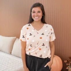 Women's Relaxed Fit V-Neck in Bewitched